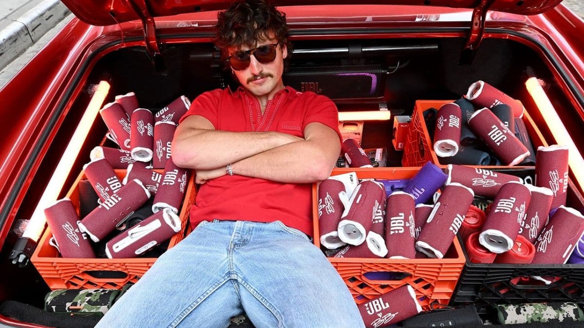 JBL anuncia colaboração com Benson Boone