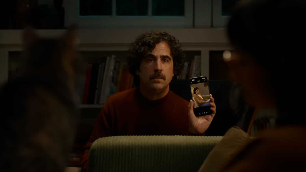 Apple destaca função “Clean Up” em novo filme bem-humorado