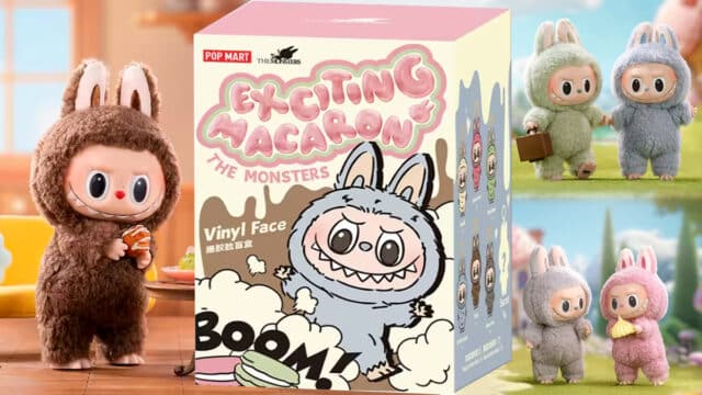 Bonecos colecionáveis Labubu da coleção The Monsters da Pop Mart, apresentando um personagem em um traje de coelho marrom, sorrindo e segurando um doce, ao lado de uma caixa de brinquedos Exciting Macaron ilustrada com outros personagens da coleção.