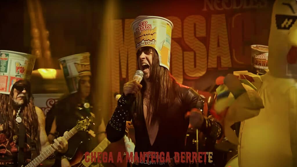 gkpb-massacration-cup-noodles