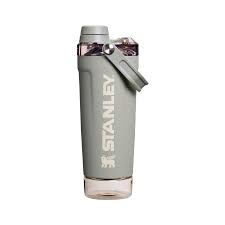 Shaker Activate da Stanley na cor cinza, destacando o logotipo da marca e um design prático.