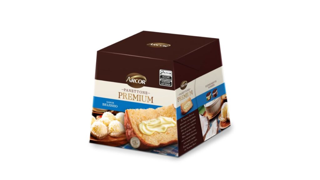Embalagem do Panettone Arcor sabor Beijinho, decorada com imagens do produto e elementos festivos, destacando o logo da marca.