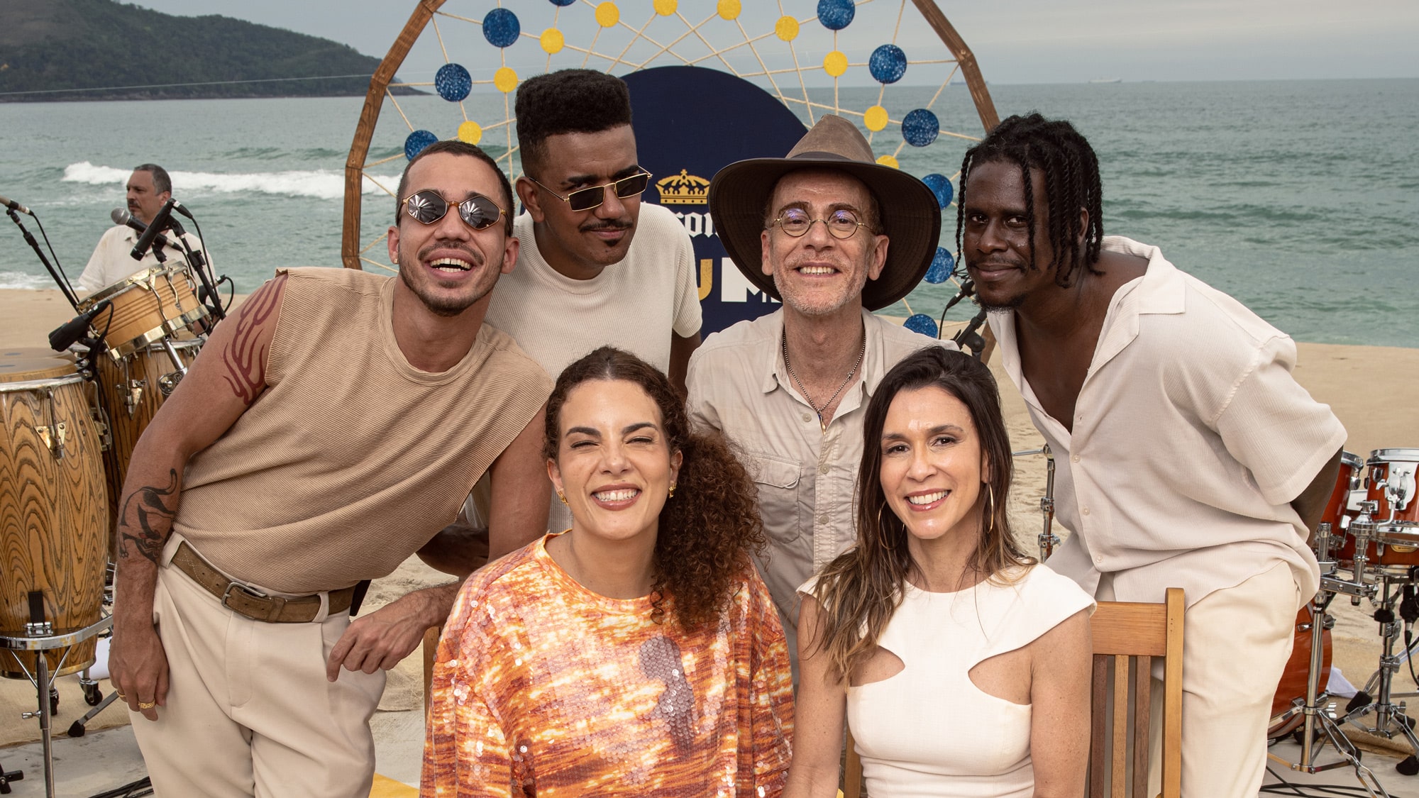 Corona Luau MTV com Nando Reis, Céu e Os Garotin estreia em dezembro na Pluto TV