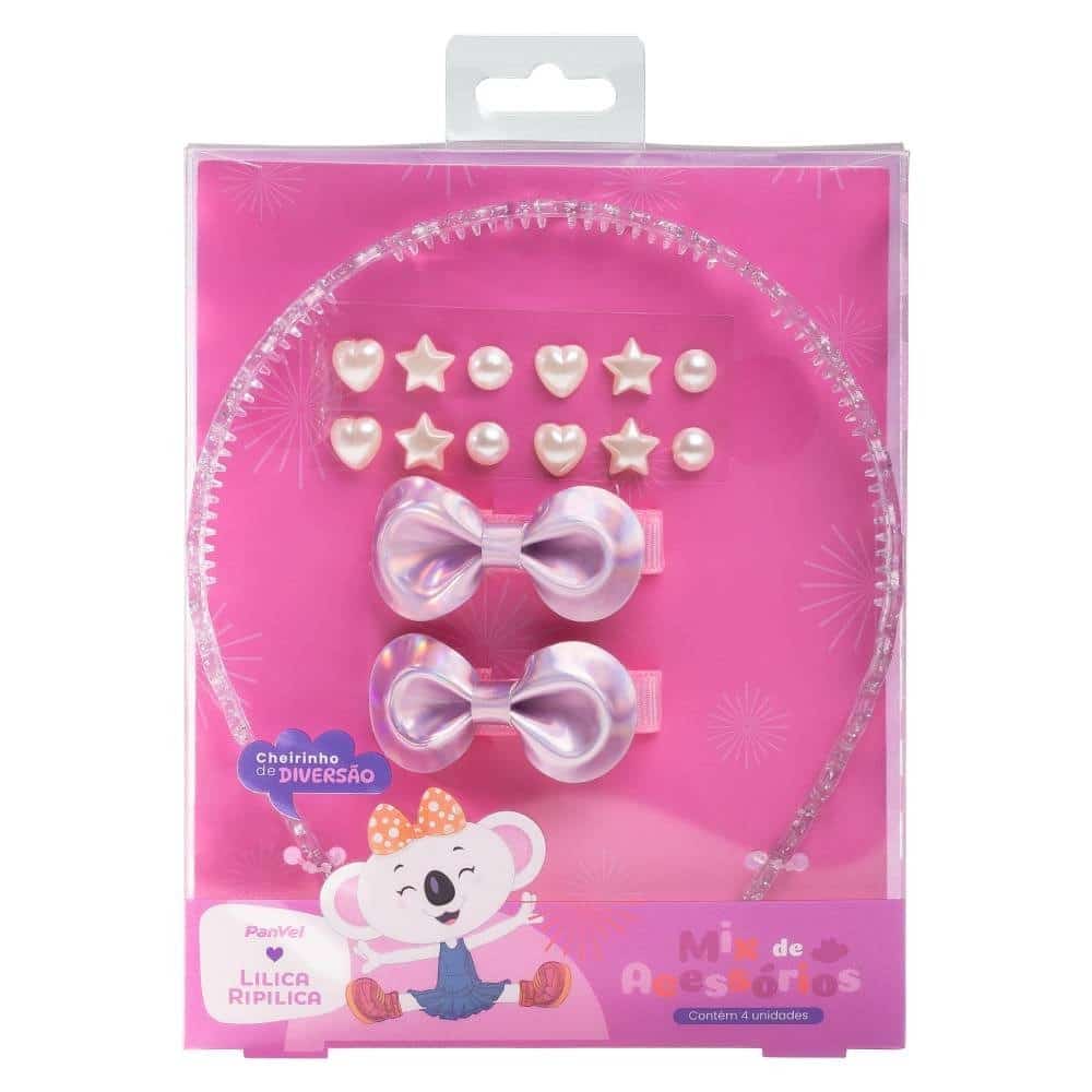 Conjunto de acessórios infantis da coleção, incluindo prendedores de cabelo, tiara e enfeites em forma de estrelas e corações, apresentado em embalagem rosa.