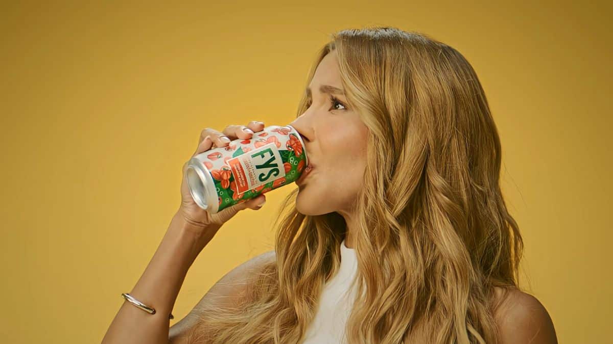 FYS estreia no BBB 26 com Kerline em campanha divertida do Grupo Heineken