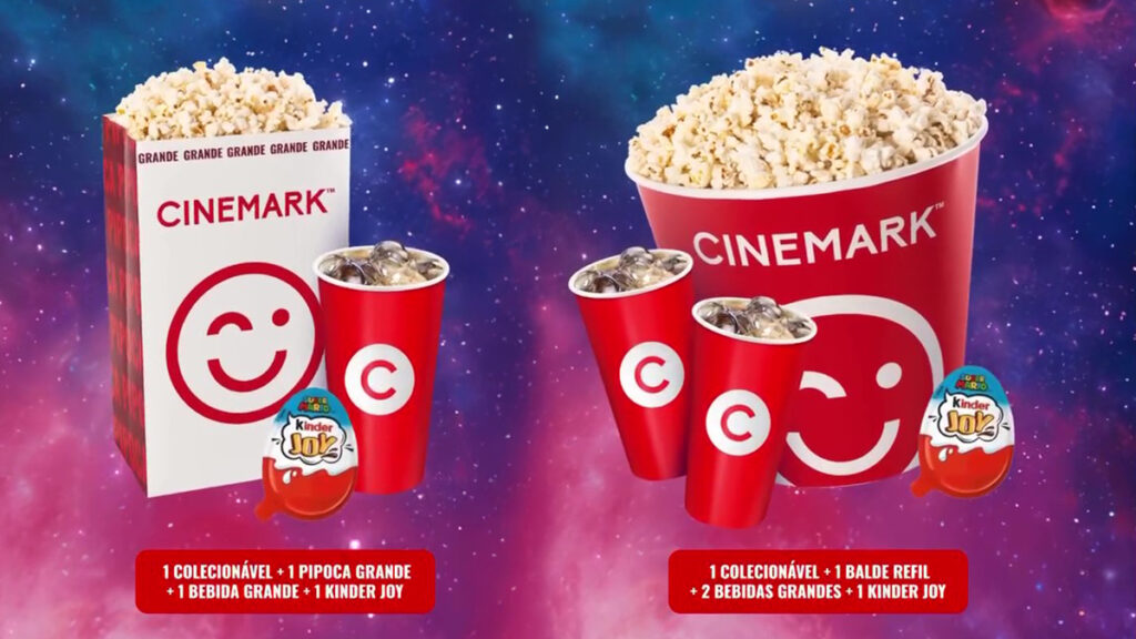 Imagem que mostra duas combinações de lanches para cinema da Cinemark, incluindo pipoca grande, bebidas e ovos de chocolate Kinder Joy em um fundo cósmico.