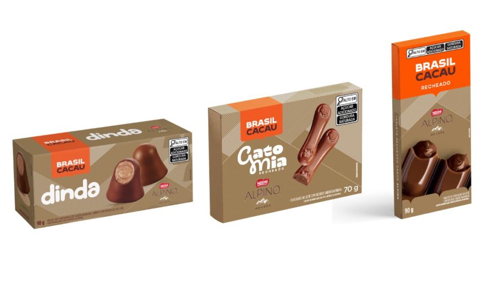 Embalagens de chocolates Brasil Cacau e Alpino em destaque, com produto “dinda”, “catt mina” e “recheado”.