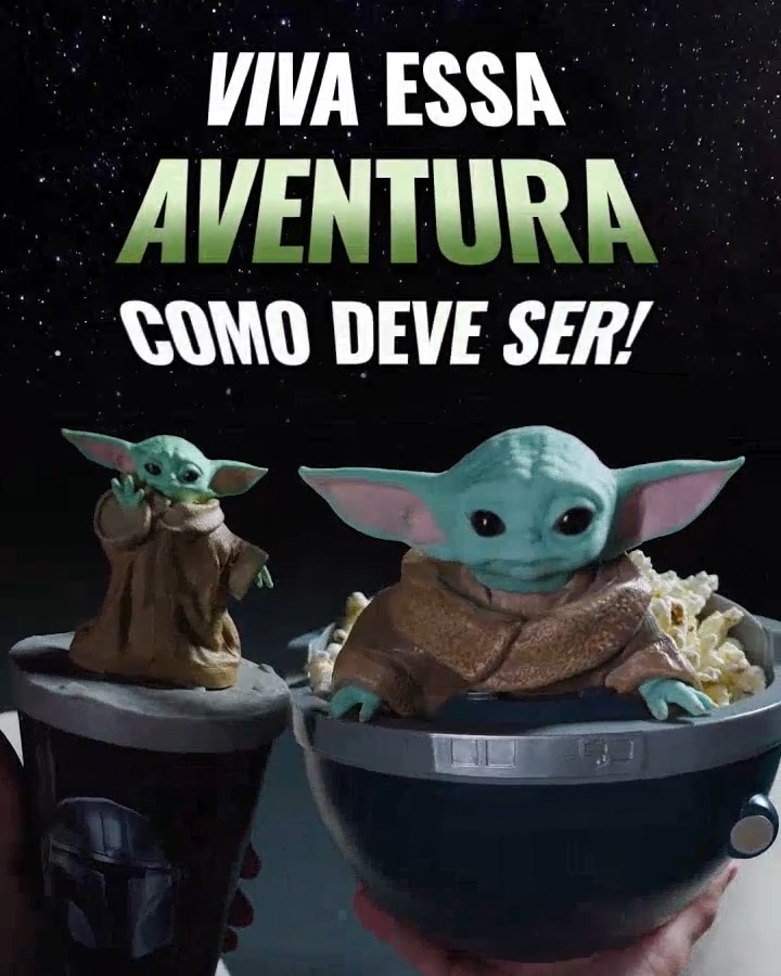 Copo e balde de pipoca com Grogu e personagem do Star Wars na Cinemark, com texto promocional na imagem.