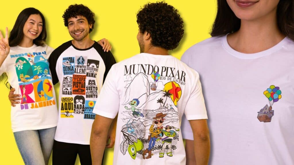 Três pessoas vestindo camisetas da exposição Mundo Pixar no Rio de Janeiro, com estampas de personagens e elementos icônicos.