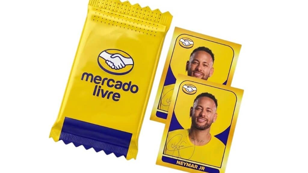 Pacote dourado do Mercado Livre com figurinhas do Neymar Jr., em edição limitada