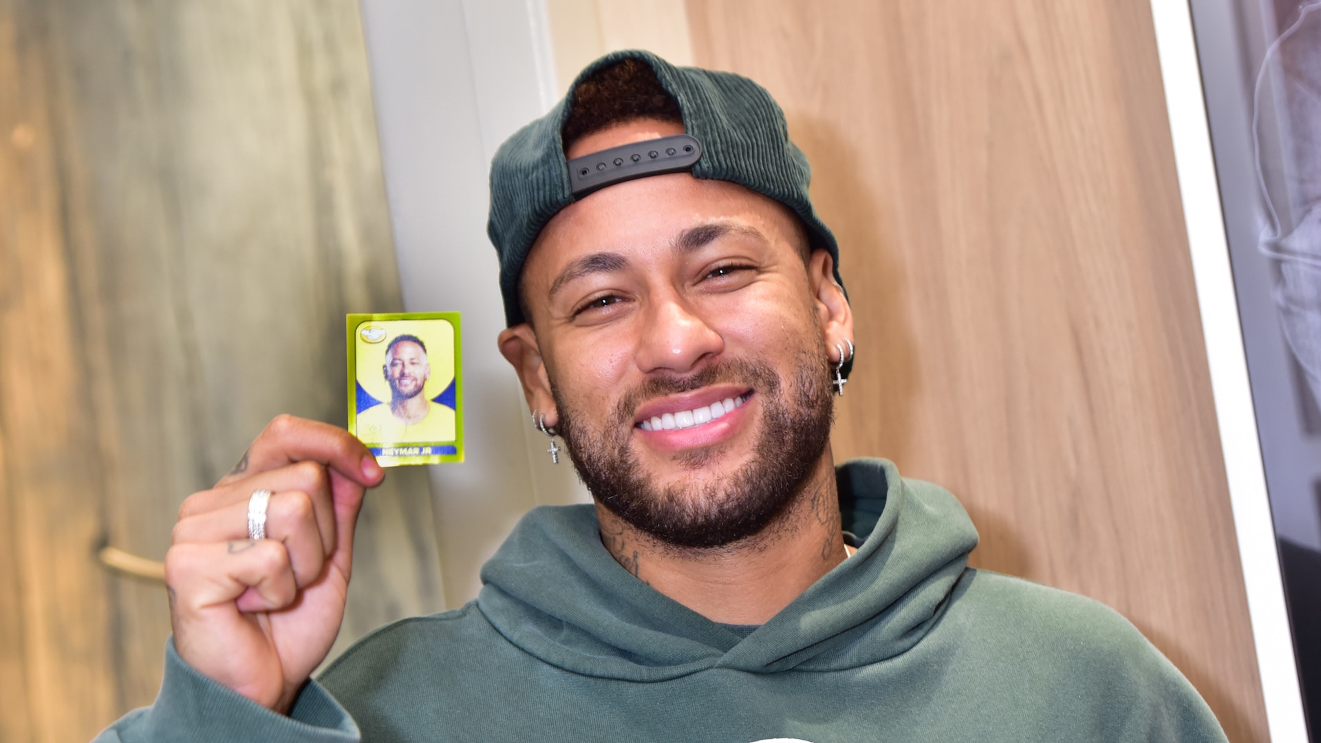 Mercado Livre lança figurinhas douradas de Neymar Jr. em edição limitada