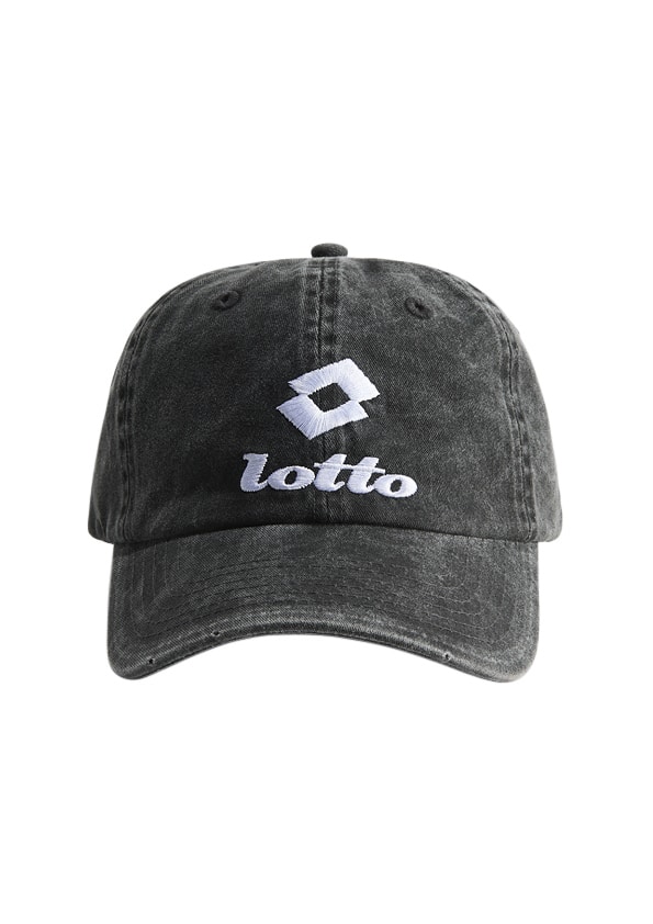 Boné esportivo cinza da colaboração H&M e LOTTO, com logo LOTTO bordado na frente.