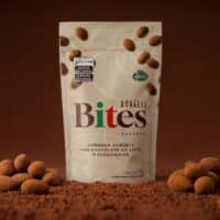 Embalagem de Borelli Bites com amêndoas e chocolate, anúncio de snacks da Borelli