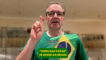 Joachim Klement em vídeo com camisa da seleção brasileira, defendendo previsão sobre a vitória do Brasil sobre o Japão.