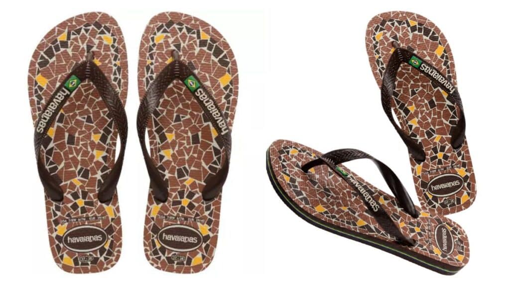 Havaianas Top Caquinhos, sandálias com estampa mosaico colorida e tira preta, modelo de chinelo em foto de estúdio