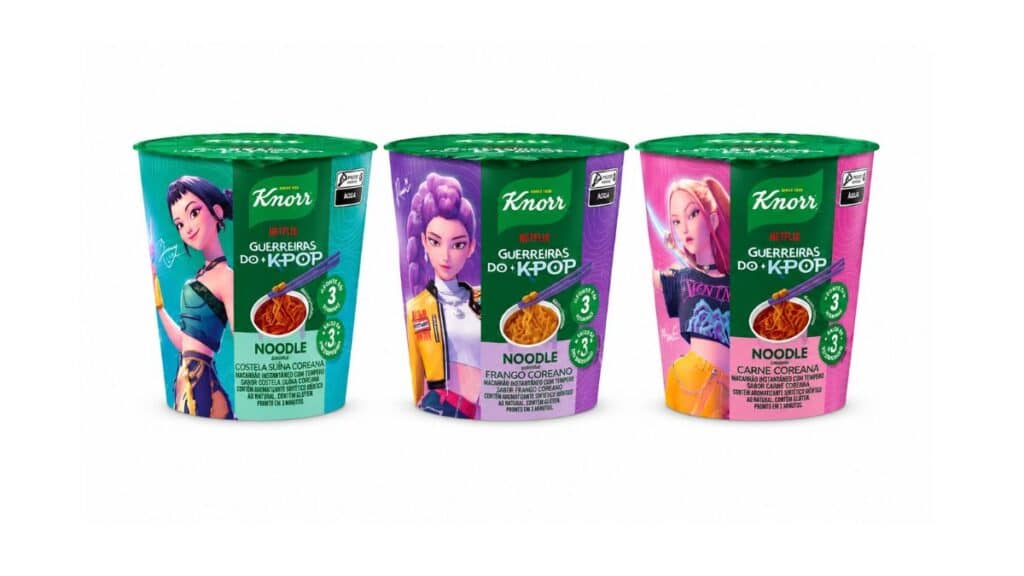 Embalagens de noodles instantâneos Knorr Guerreiras do K-POP em três sabores, edição limitada.