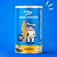 Embalagem de whey protein Mais Mu Nanica sabor banoffee, com destaque para 20g de proteína em 420g