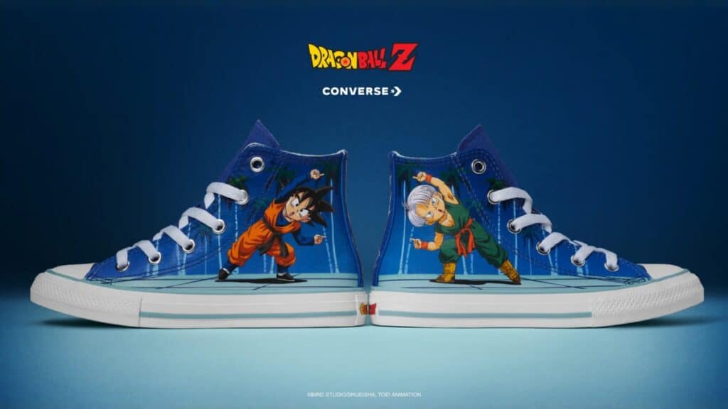 Converse x Dragon Ball Z: tênis azul com Goku e Vegeta Tênis Converse em collab com Dragon Ball Z, modelo azul com ilustrações de Goku e Vegeta e cadarço branco