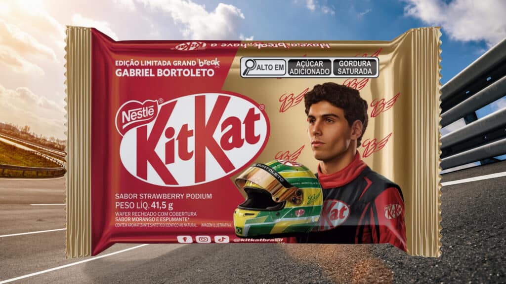 KitKat Strawberry Podium edição limitada com Gabriel Bortoleto Embalagem do KitKat Strawberry Podium edição limitada com imagem de Gabriel Bortoleto ao lado do piloto na pista