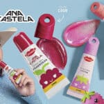Divulgação da linha de gloss Carmed com parceria de Ana Castela, com produtos e aromas de framboesa, pêssego e lichia.