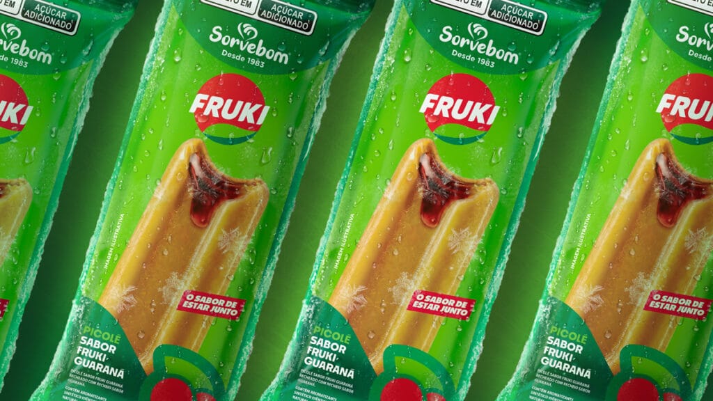 Picolé Fruki Guaraná da Sorvebom, com embalagem verde e frutas, exibindo o sabor de guaraná.