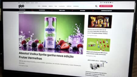 GKPB: Marketing e Criatividade em julho de 2026 Página do portal GKPB em um monitor, com destaque para conteúdo de Marketing e Criatividade em julho de 2026.