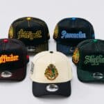Cinco bonés da coleção New Era inspirada em Harry Potter, com bordados de Gryffindor, Slytherin, Ravenclaw, Hufflepuff e Hogwarts