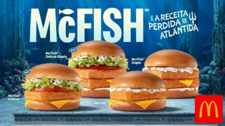 Imagem promocional do McFish Deluxe 2026 com sanduíches de peixe e o logo do McDonald's, tema “Atlântida”