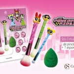 Imagem promocional da Cacau Show com kit de maquiagem Powerpuff Girls para Dia das Crianças