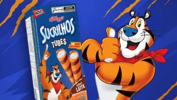 Sucrilhos Tubes sabor leite Embalagem do Sucrilhos Tubes com personagem Tony e formato de rolinhos de wafer sabor leite.