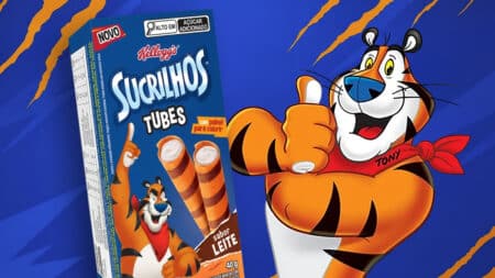 Sucrilhos Tubes sabor leite Embalagem do Sucrilhos Tubes com personagem Tony e formato de rolinhos de wafer sabor leite.