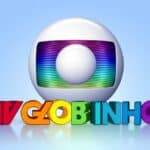 Logo do TV Globinho com uma esfera sobre fundo azul, associado ao Criança Esperança.