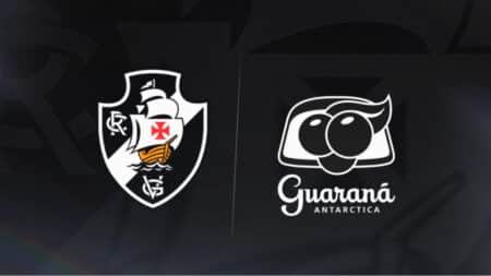 Camisa do Vasco com o logotipo do Guaraná Antarctica no uniforme