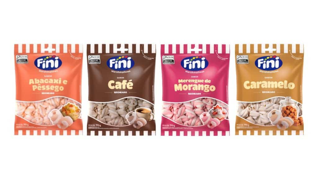 Embalagens de marshmallows recheados Fini com sabores Abacaxi e Pêssego, Café, Mergulhe de Morango e Caramelo.
