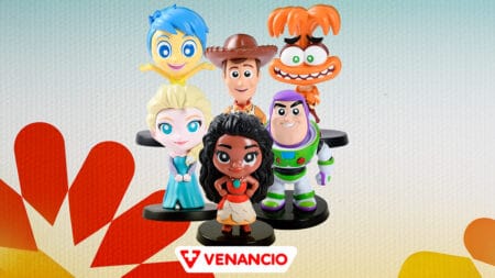Miniaturas colecionáveis Venancio Disney e Pixar Miniaturas colecionáveis da Venancio com personagens da Disney e Pixar, como Elsa, Buzz e Woody.
