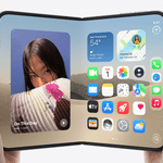 Smartphone dobrável da Apple iPhone Duo aberto, mostrando tela com ícones e previsão do tempo
