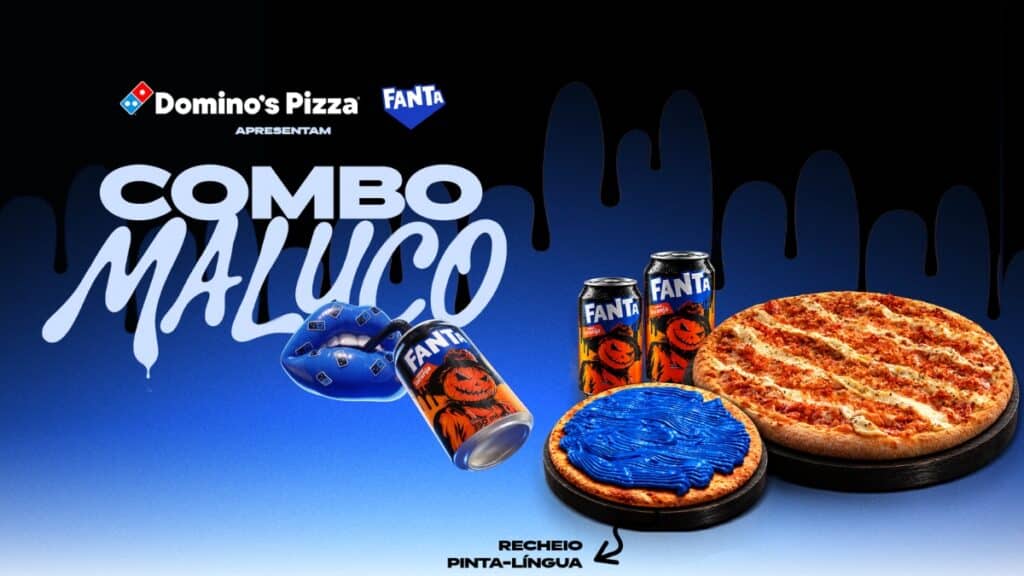Domino’s Pizza com pizza azul e pizza tradicional ao lado, em anúncio do Combo Maluco para Halloween