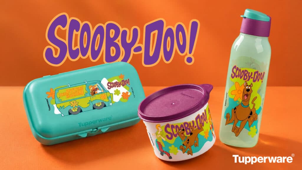 Tupperware Scooby-Doo: lancheira, pote e garrafa Kit Tupperware Scooby-Doo com lancheira, pote e garrafa em fundo laranja