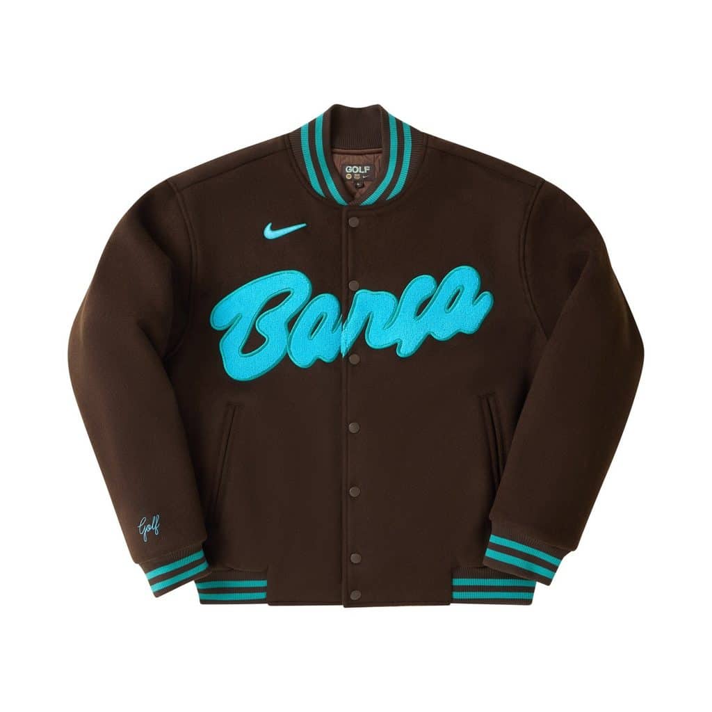 Jaqueta marrom do Golfwang, com bordado Golf e logo Nike, estilo universitário, usada em camisa colaborativa