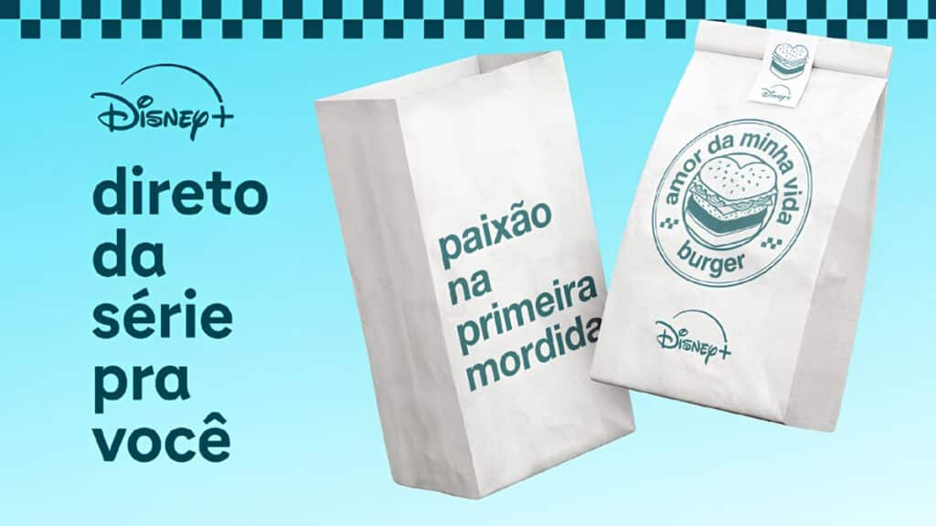 Embalagens de hambúrguer com logos do Disney+ e frases “paixão na primeira mordida” e “amor da minha vida burger”.