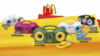 McDonald’s Alemanha: mini-rádios musicais dos anos 2000 Mini-rádios musicais do McDonald’s com referências a Britney Spears, Justin Bieber e Katy Perry